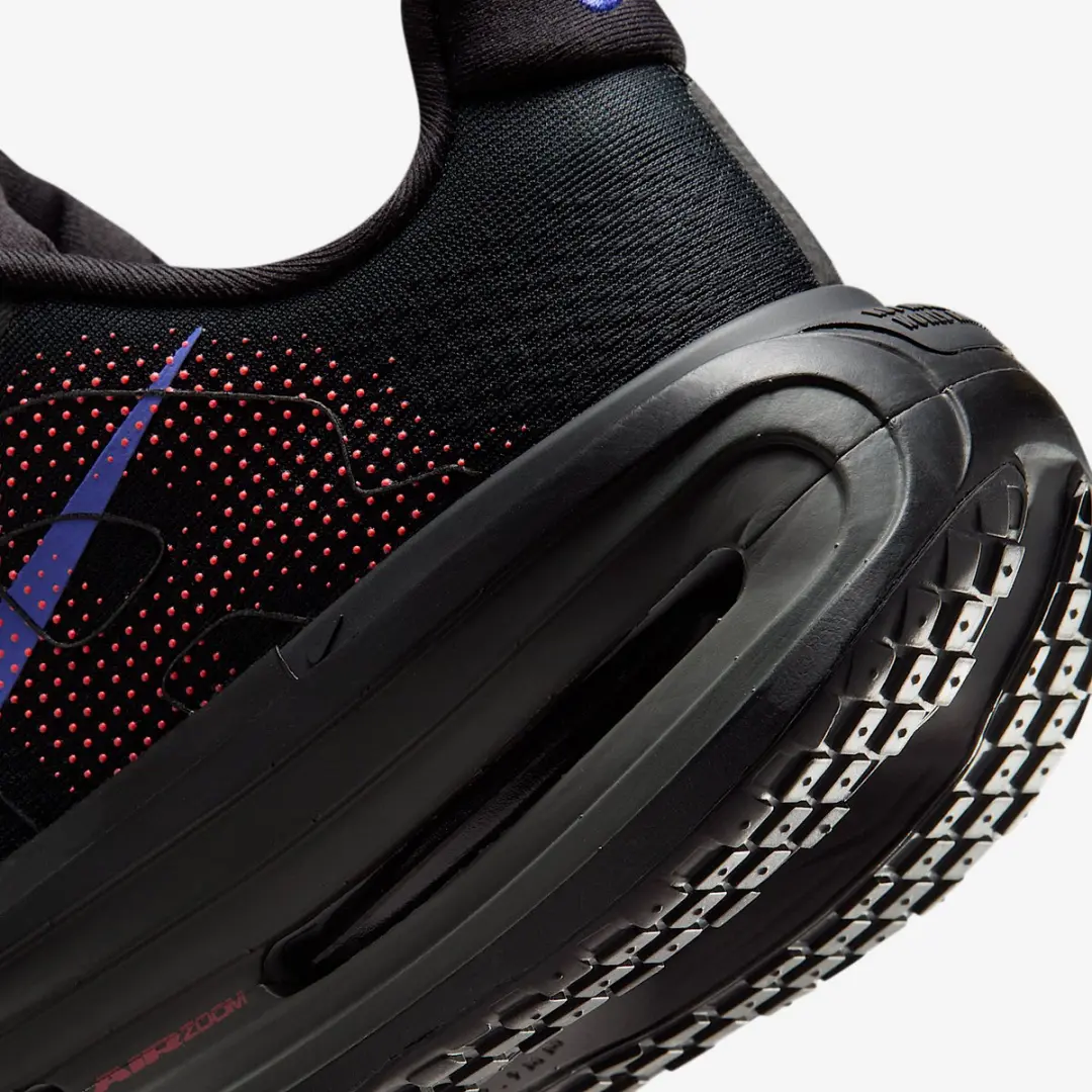 Nike Vomero Premium HM5973-002 Hardloopschoenen 37.5 - Zwart/Hot Lava - afbeelding 4 van 6