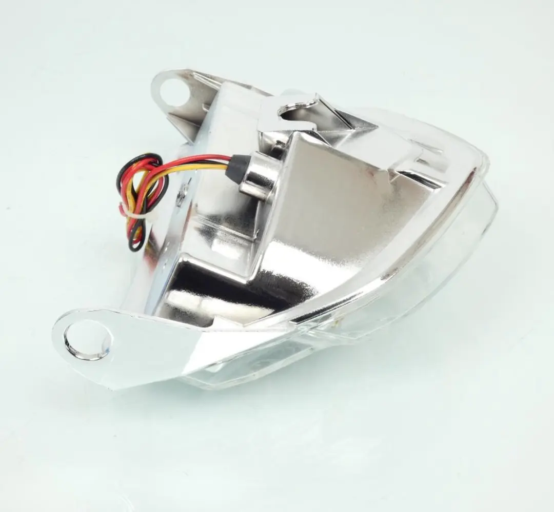 Feu arrière LED type Lexus Vicma pour moto Suzuki 600 Gsx-R 2004 à 2005 Neuf