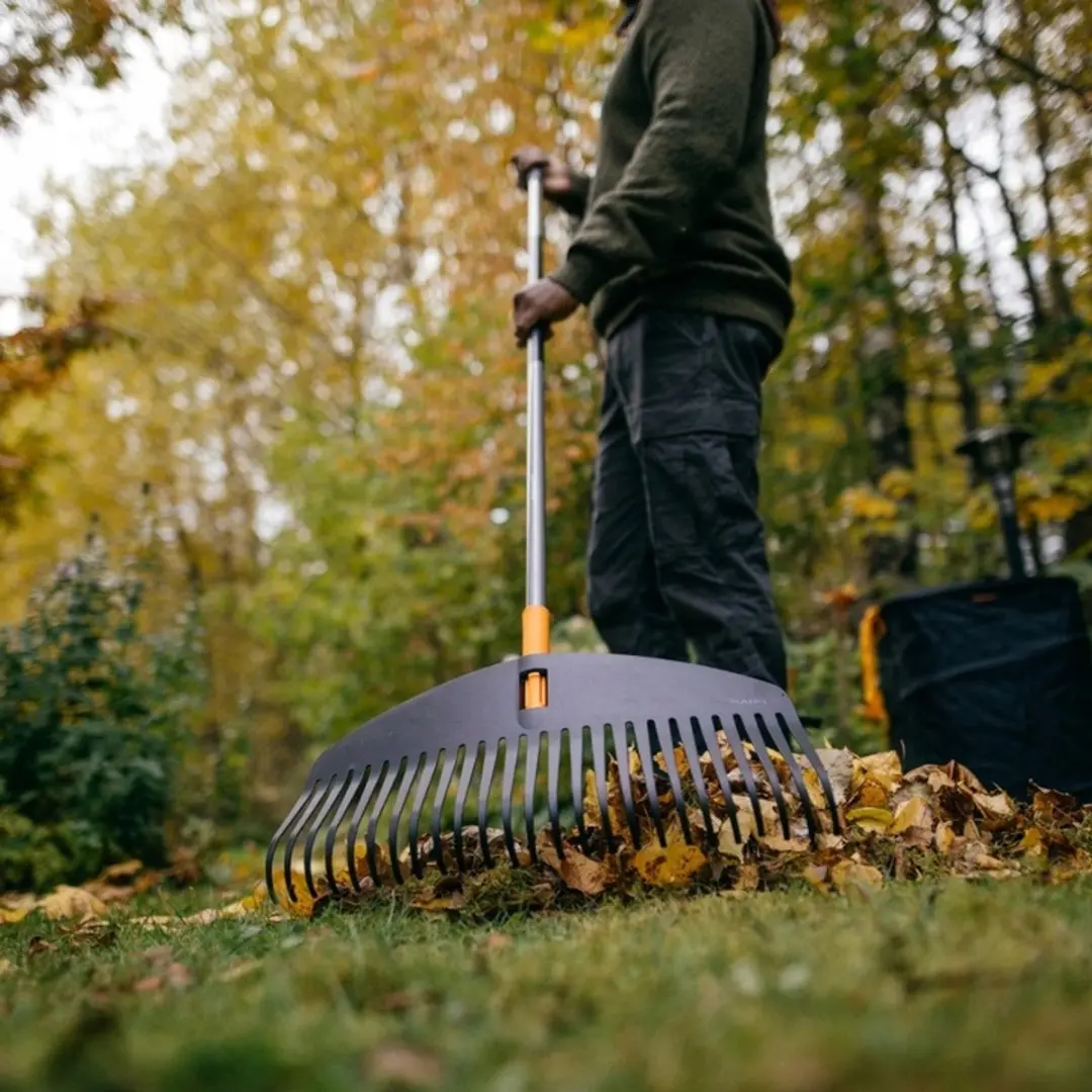 Fiskars Ergonomische Bladhark 51cm - Aluminium