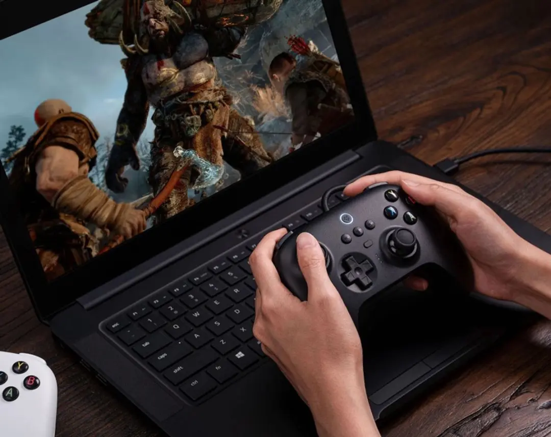 8Bitdo Ultimate Zwart USB Gamepad - Xbox One/Series X|S - afbeelding 2 van 6