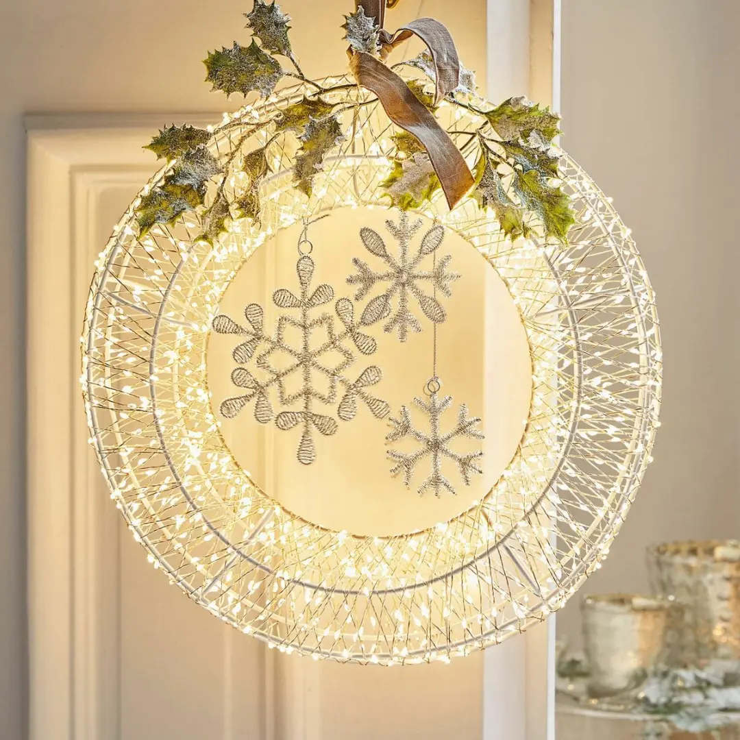 Loberon Ledkrans 36cm - Wit/Zilverkleurig - afbeelding 3 van 4