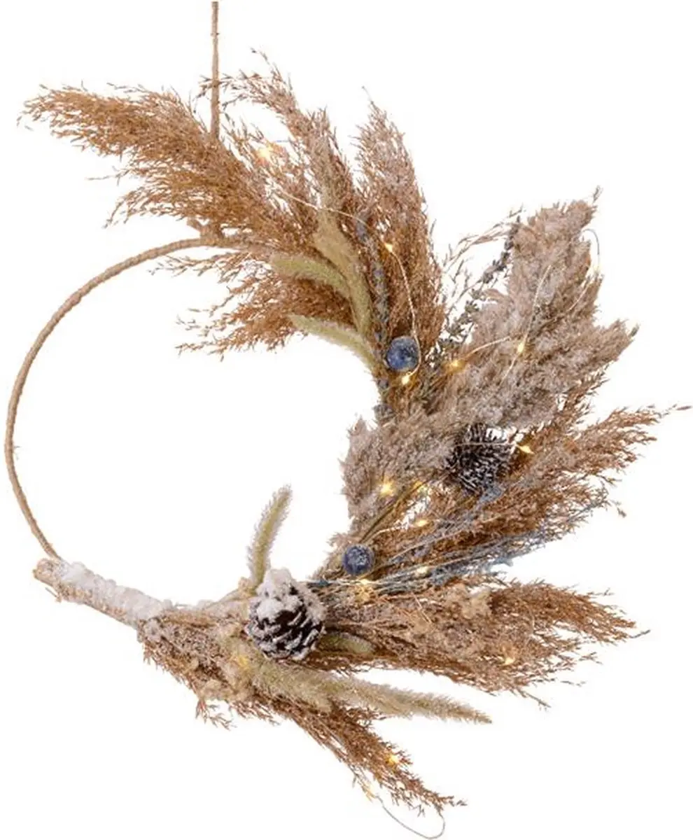 Krans met droogbloemen met verlichting