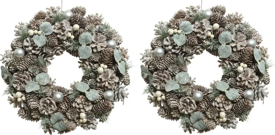 2x stuks kerstkransen/dennenkransen met kerstballen en decoratie 34 cm