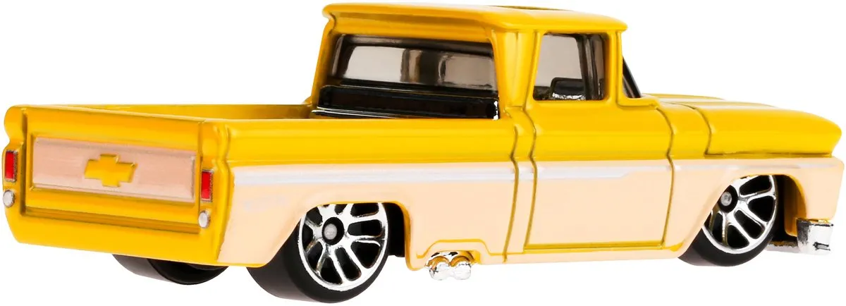 Hot Wheels Custom 62 Chevy JCB67 - Geel