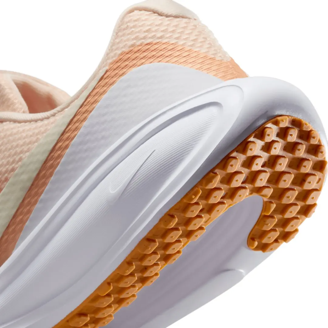 Nike Revolution 8