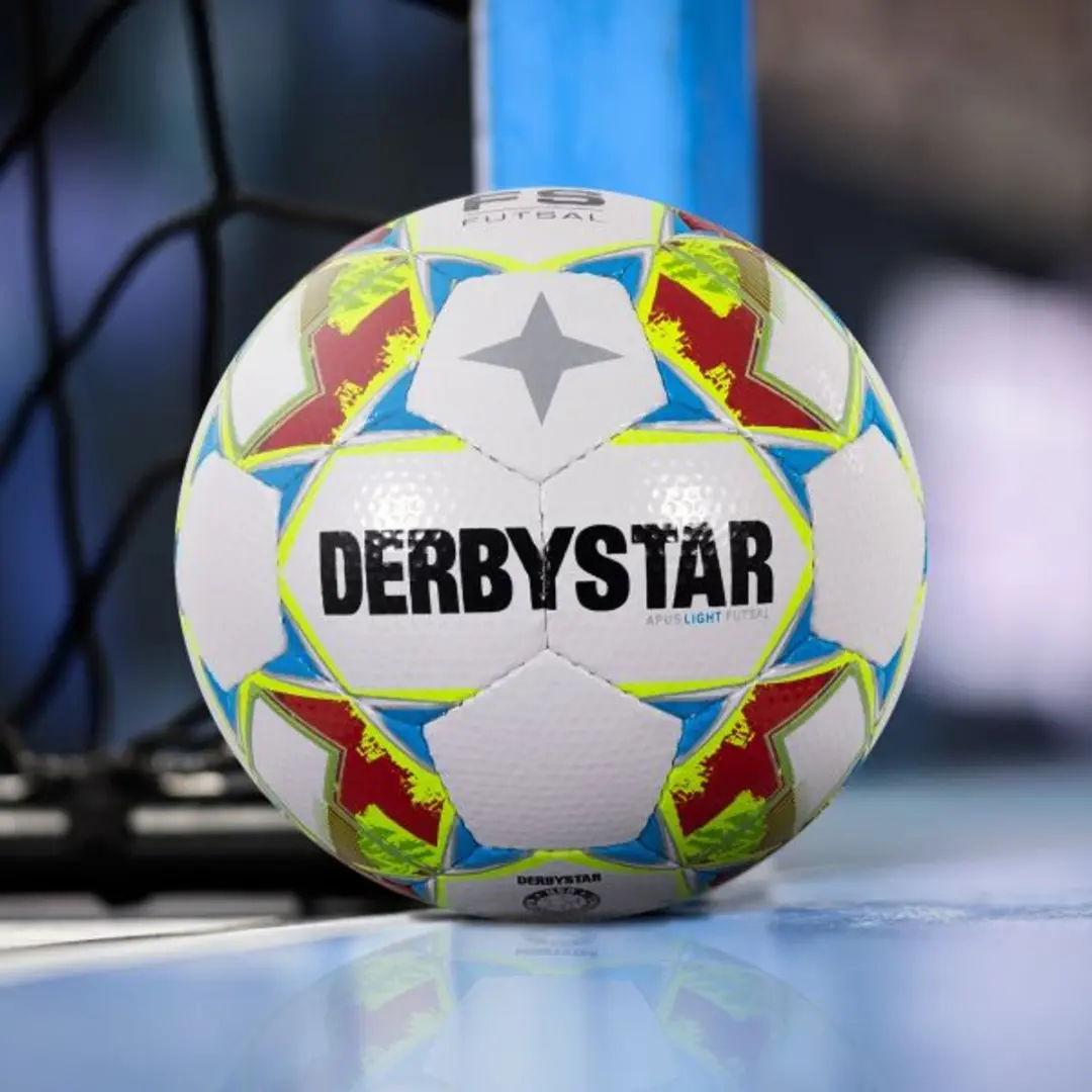 Derbystar Apus Light Futsal Maat 4 - Wit/Geel