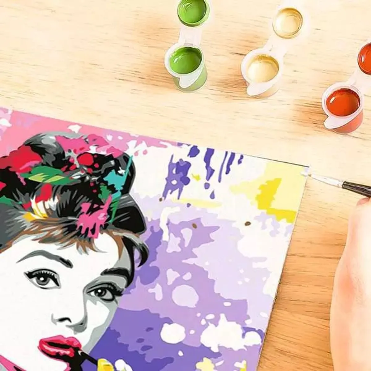 Ravensburger CreArt Schilderen op Nummer Audrey Hepburn - Multicolor