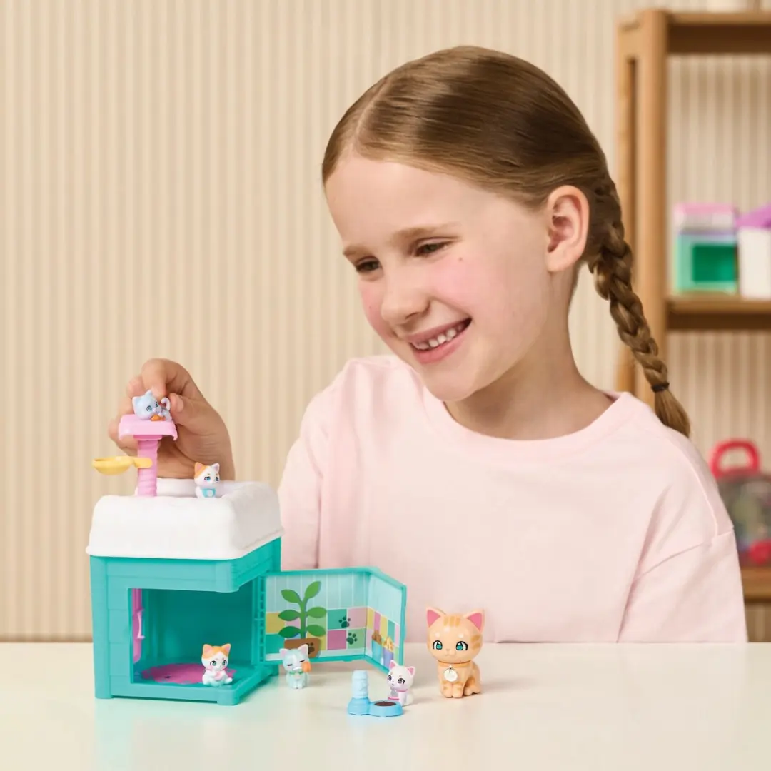 Moose Toys Little Live Pets Mama Surprise Families Speelset - 8 Huisdieren