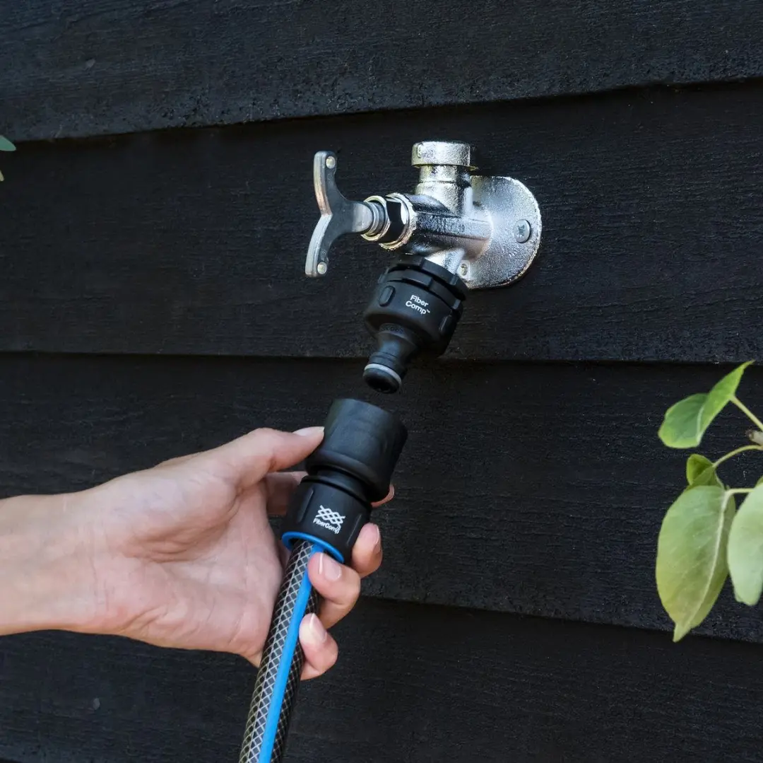 Fiskars Multi FiberComp Kraanaansluiting - Zwart