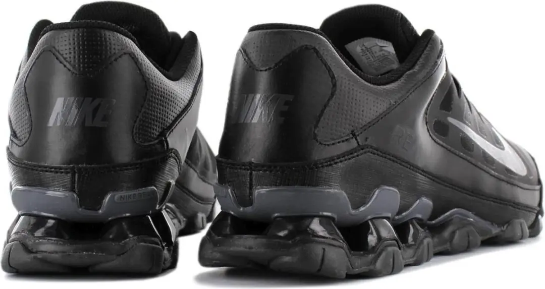 Nike REAX 8 TR Mesh Sneakers 621716-008 - Zwart