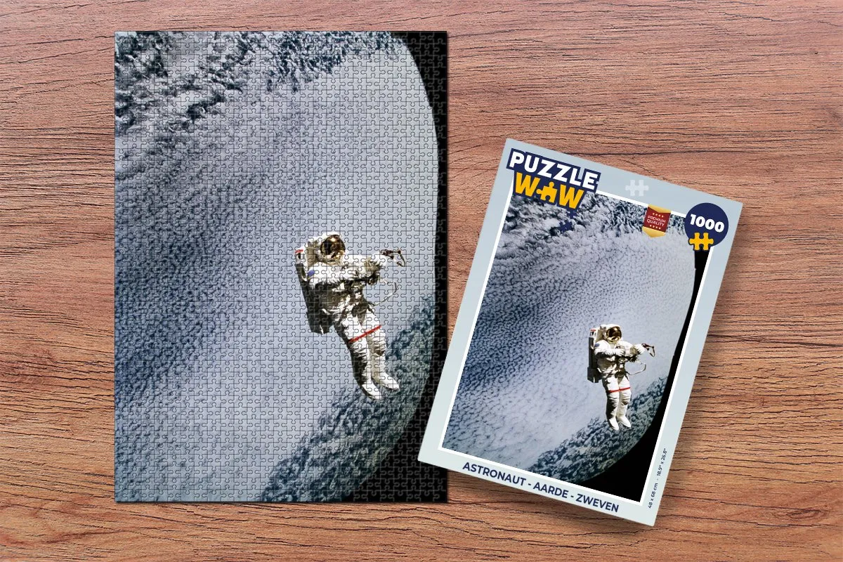 PuzzleWow Astronaut - Aarde Zweven Legpuzzel 1000 Stuks - Multicolor