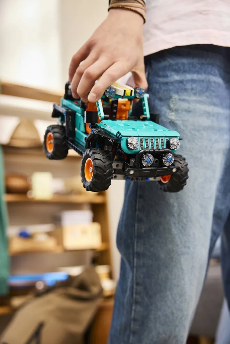 LEGO Technic Jeep Wrangler Rubicon 42227 Bouwpakket - 723 Stukken - Multicolor