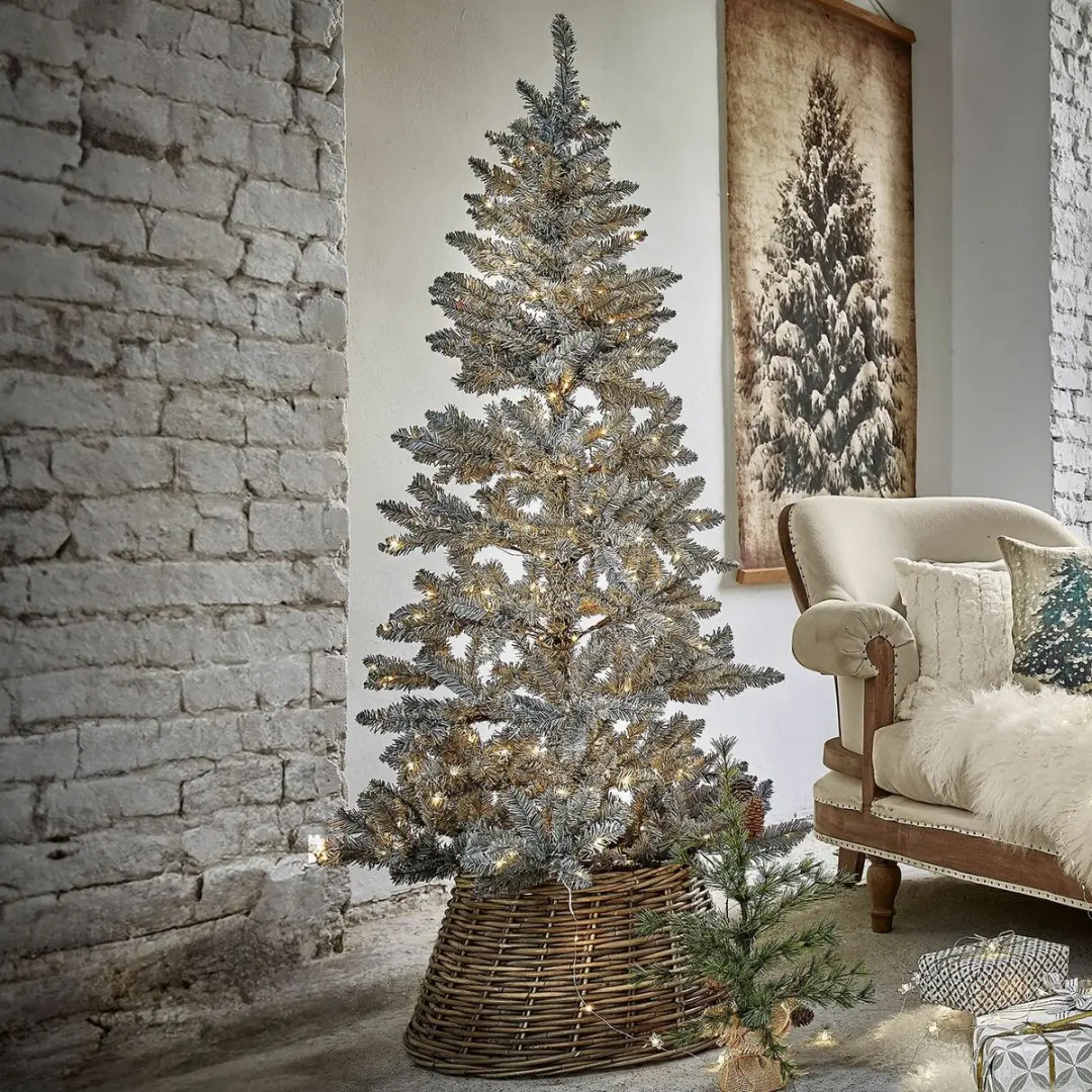 Loberon Kerstboom Sansais 78cm - Groen/Wit - 360 LED