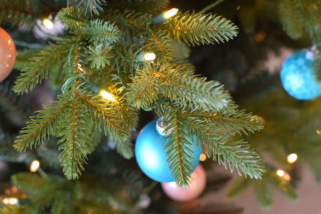 Famiflora Sherwood Kunstkerstboom 180cm - Groen - 2.166 Tips