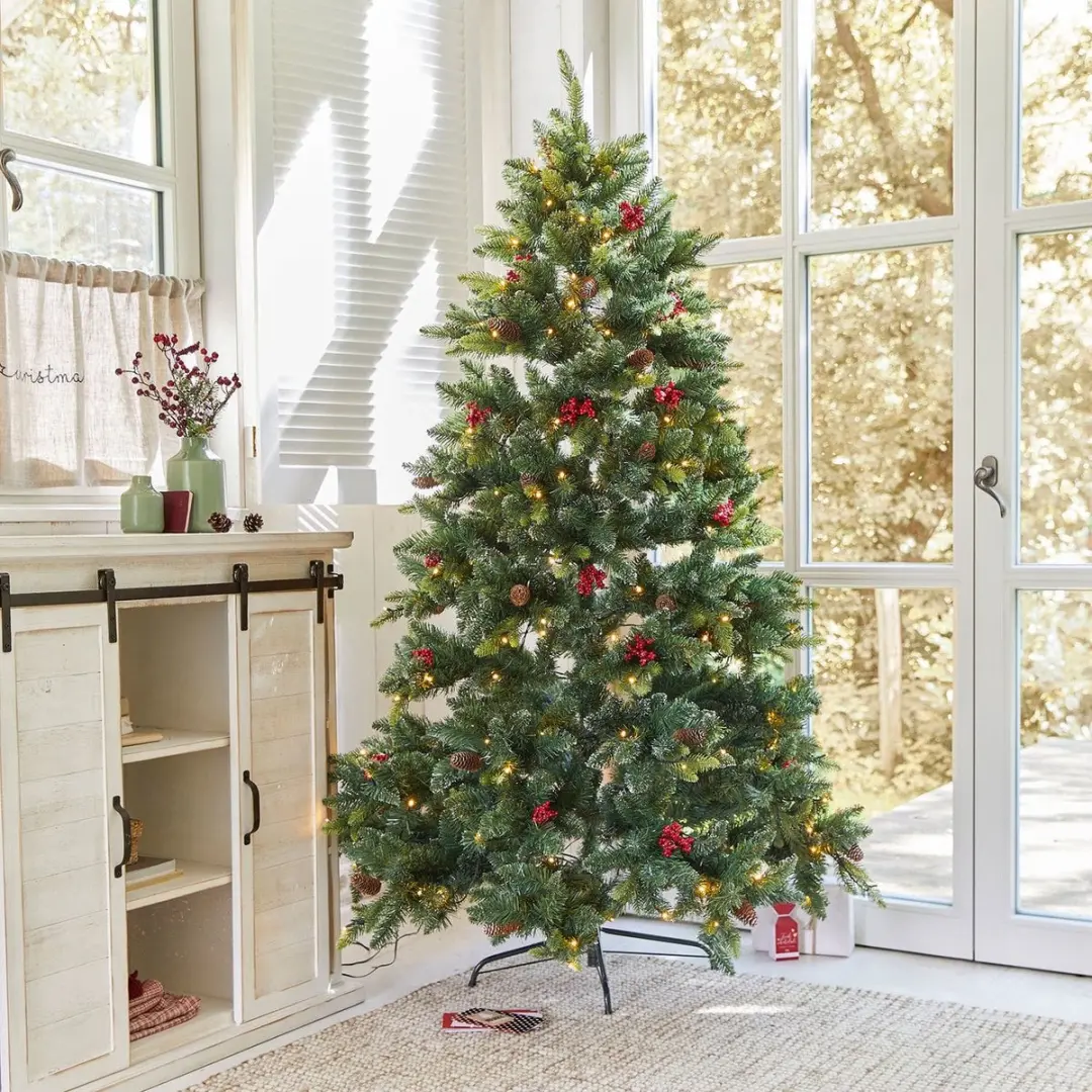 Loberon Kerstboom Bindley 116cm - Groen met LED-verlichting