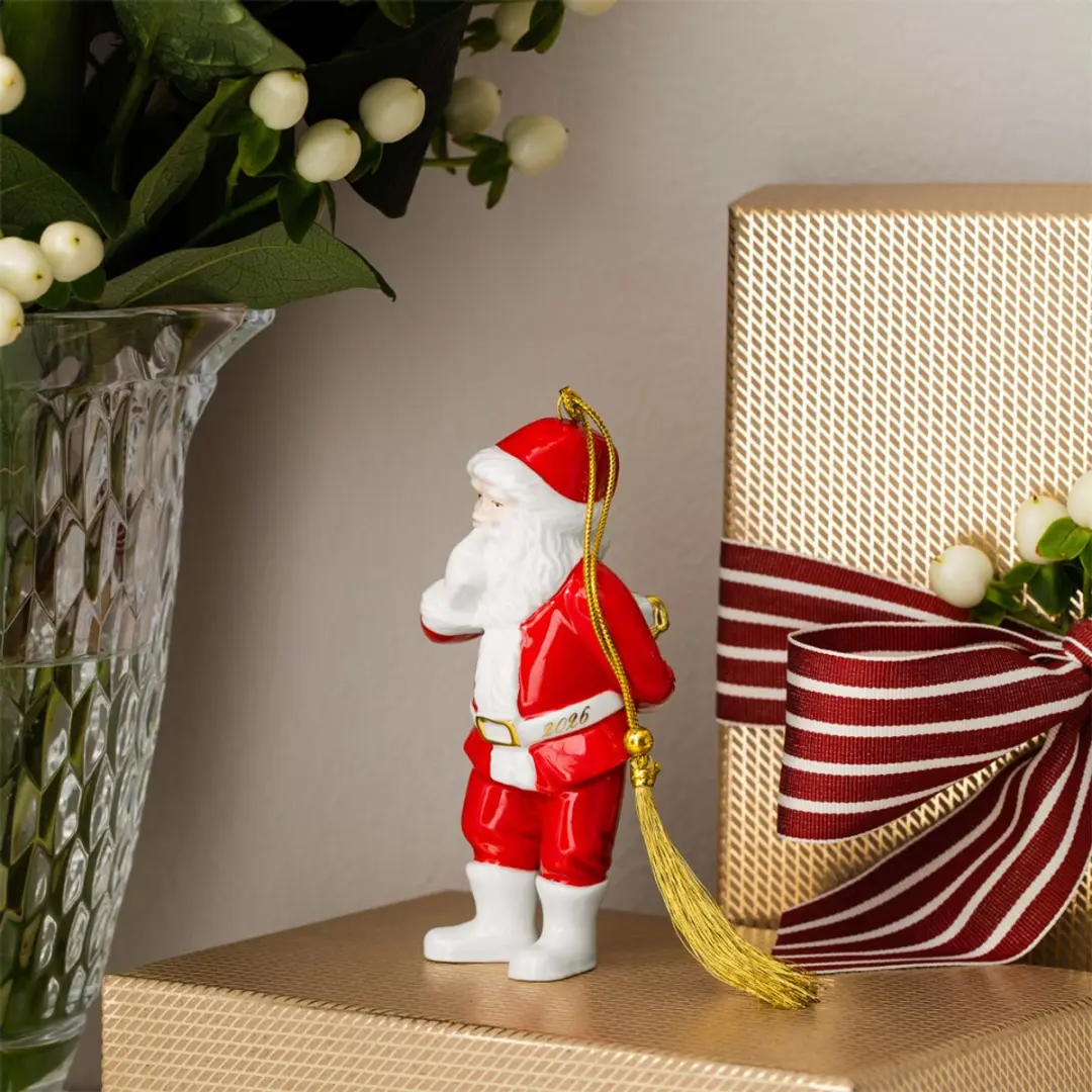 Villeroy & Boch Kerstbal Kerstman 2026 - 4,3x5,7x11,1cm - afbeelding 2 van 5