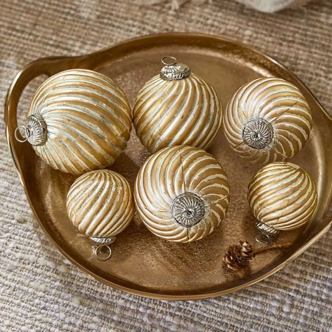 Loberon Kerstbal Frasetta Goud/Crème - 6 Stuks Ø12cm