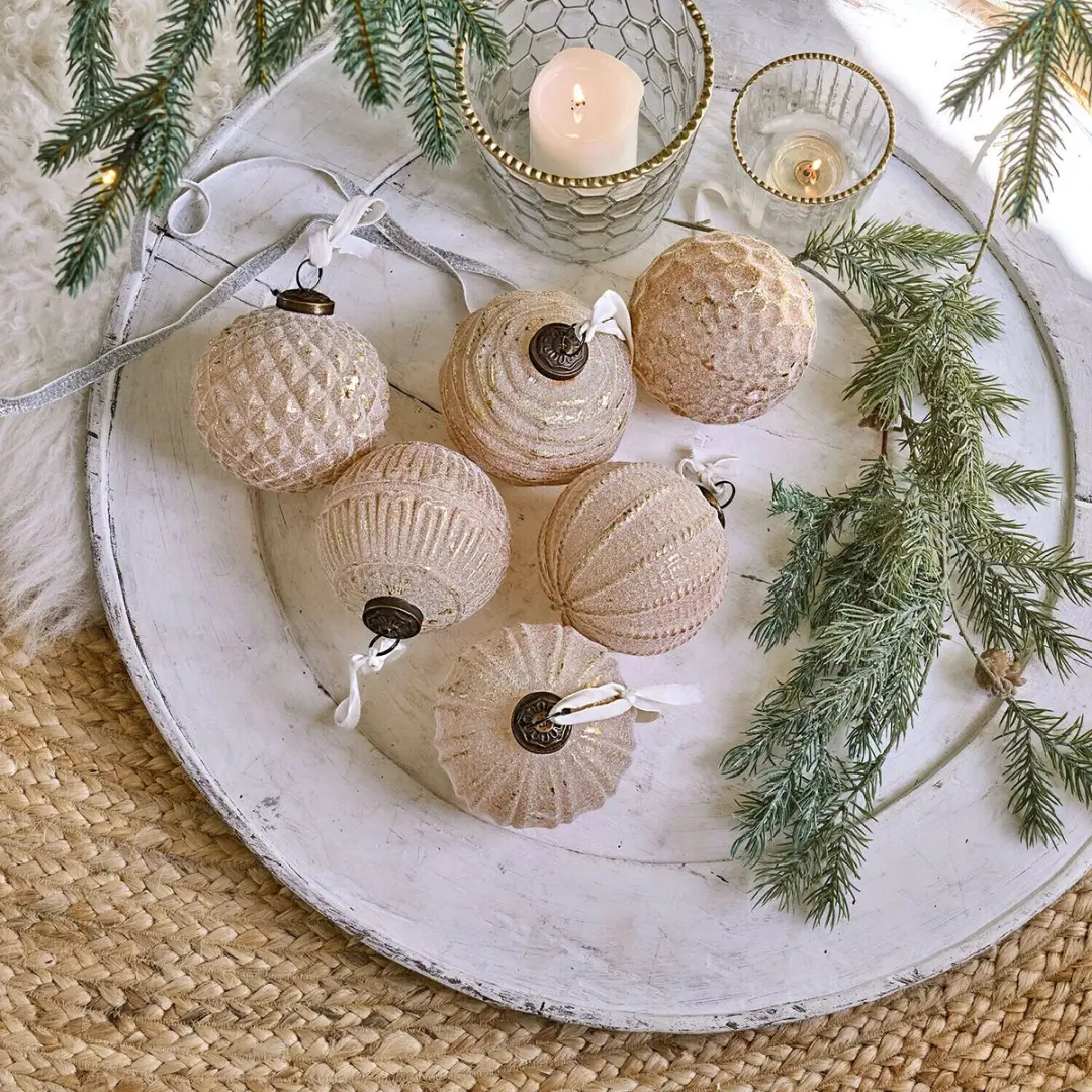 Loberon Kerstbal Set Eirelyn - 6 Stuks Ø10cm - Crème/Goud