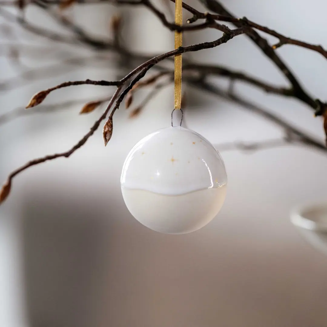 Like by Villeroy & Boch Ornament Kugel Winter Glow - Beige - afbeelding 2 van 6