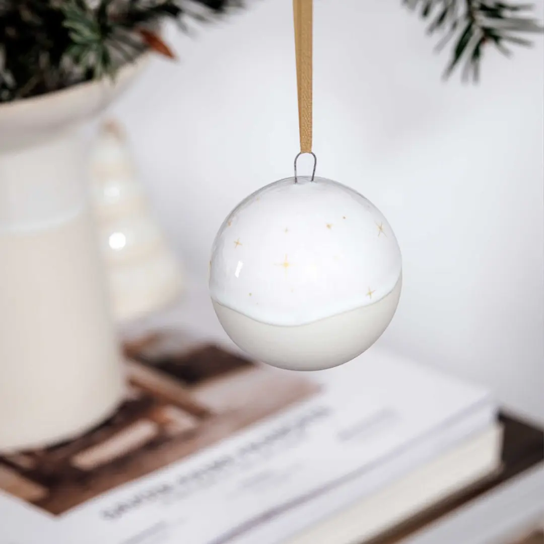 Like by Villeroy & Boch Ornament Kugel Winter Glow - Beige - afbeelding 4 van 6