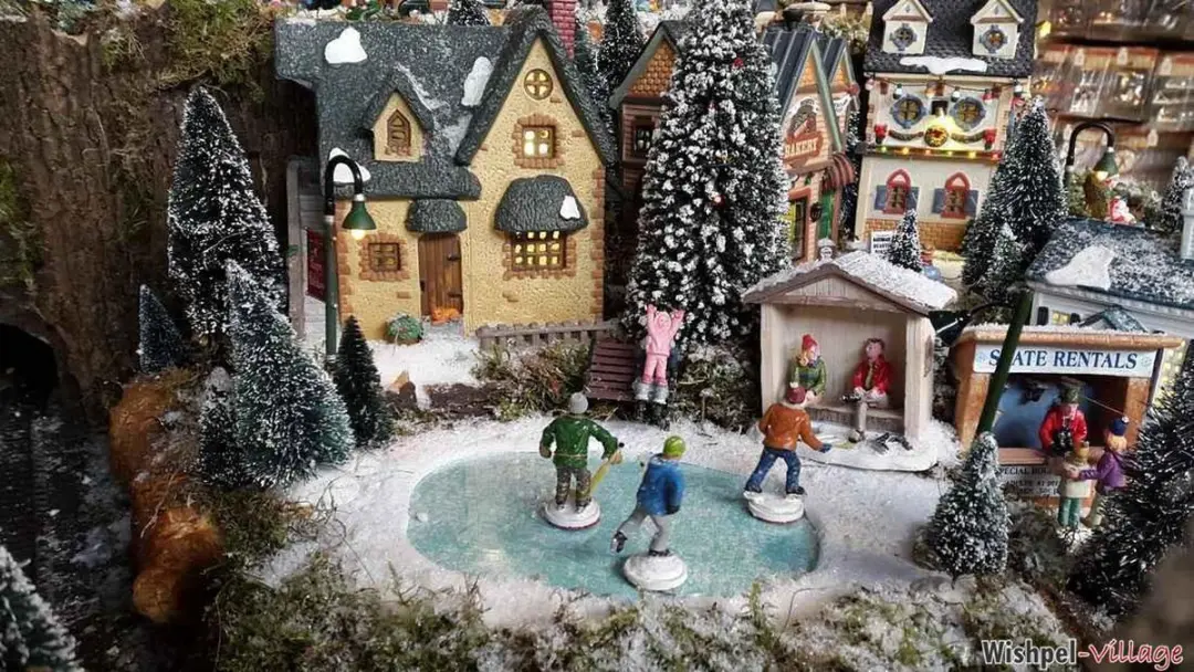 Lemax Kerstdorp Skate Rentals - Set van 3