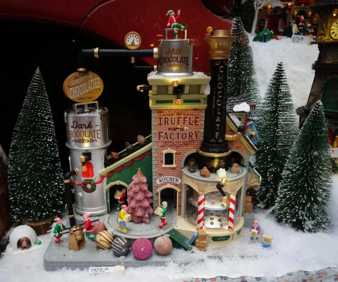Lemax The Christmas Chocolatier Truffle Factory Verlichte Attractie - Meerkleurig