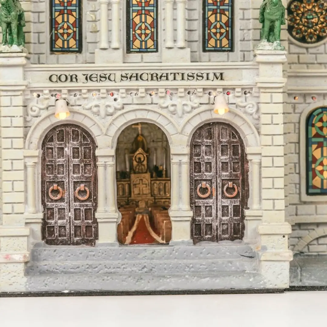Lemax Europe Cathedral Kersttafereel - Hangend/Staand - Met LED Verlichting - afbeelding 6 van 6