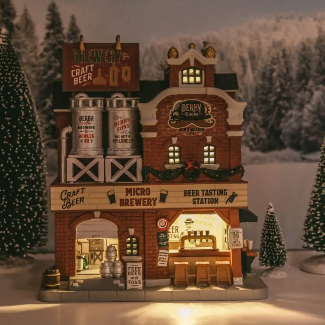 Lemax Derby & Sons Brewing Co. Verlicht Gebouw - Exclusief Adapter - Meerkleurig