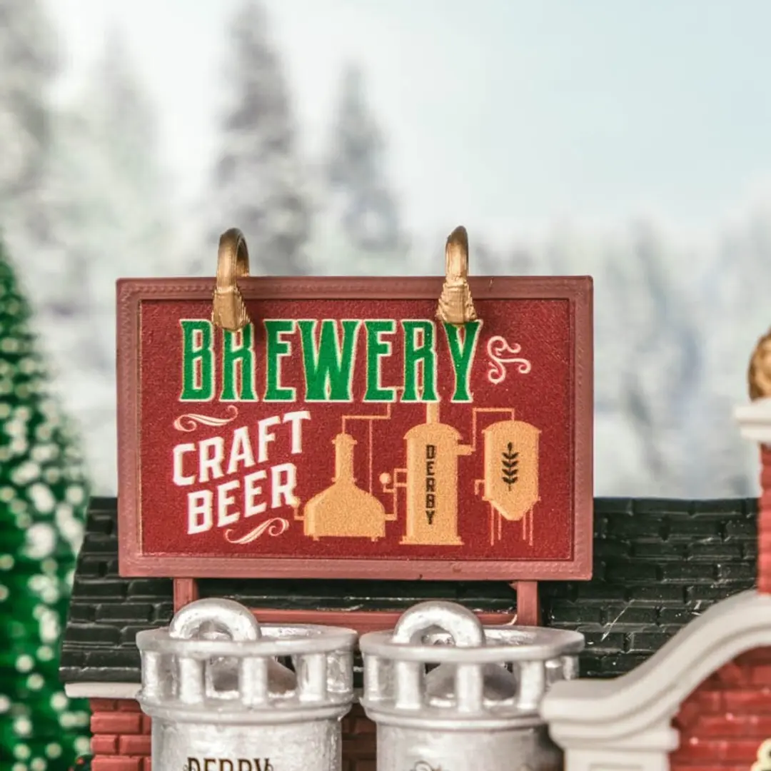 Lemax Derby & Sons Brewing Co. Verlicht Gebouw - Exclusief Adapter - Meerkleurig
