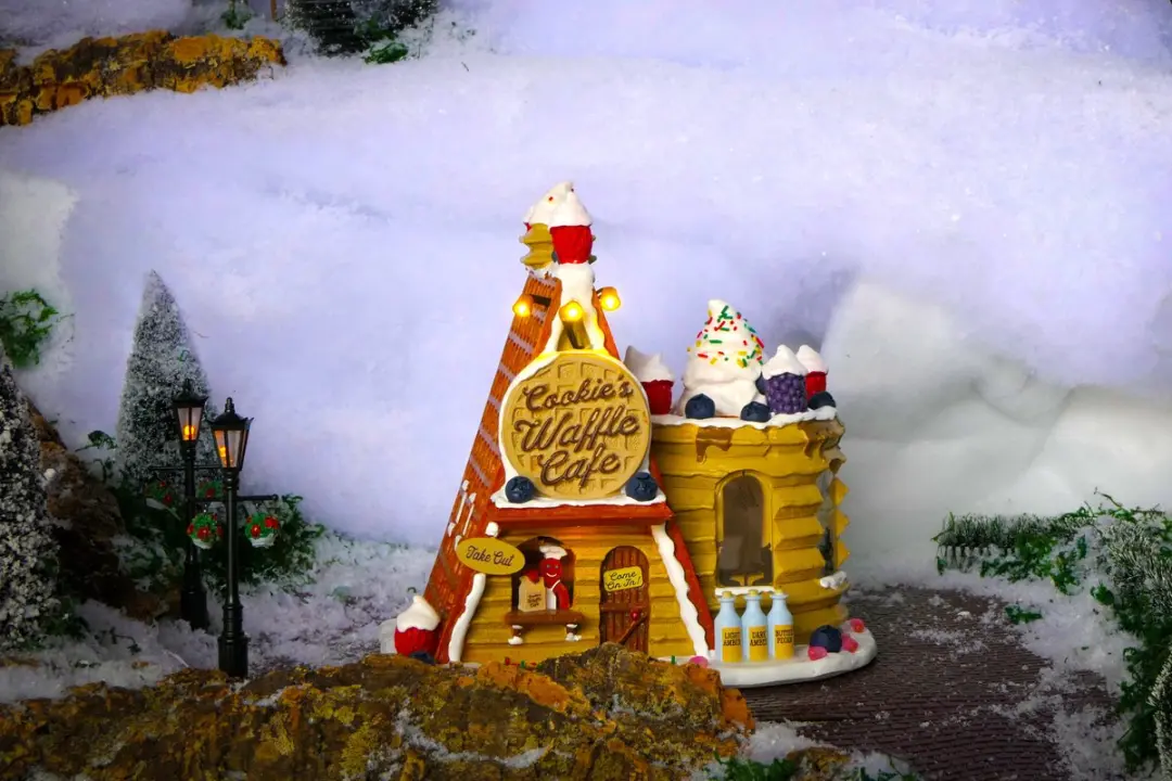 Lemax Cookie's Waffle Café Verlicht Gebouw - Exclusief Adapter