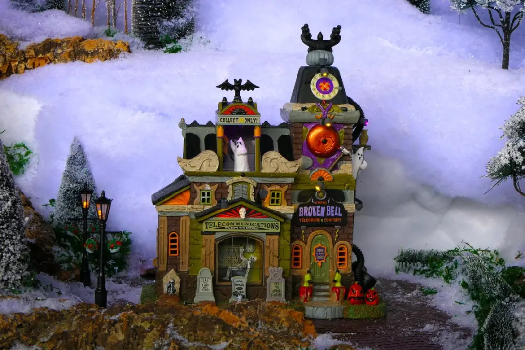 Lemax Spooky-Town Broken Bell Telephone Co.