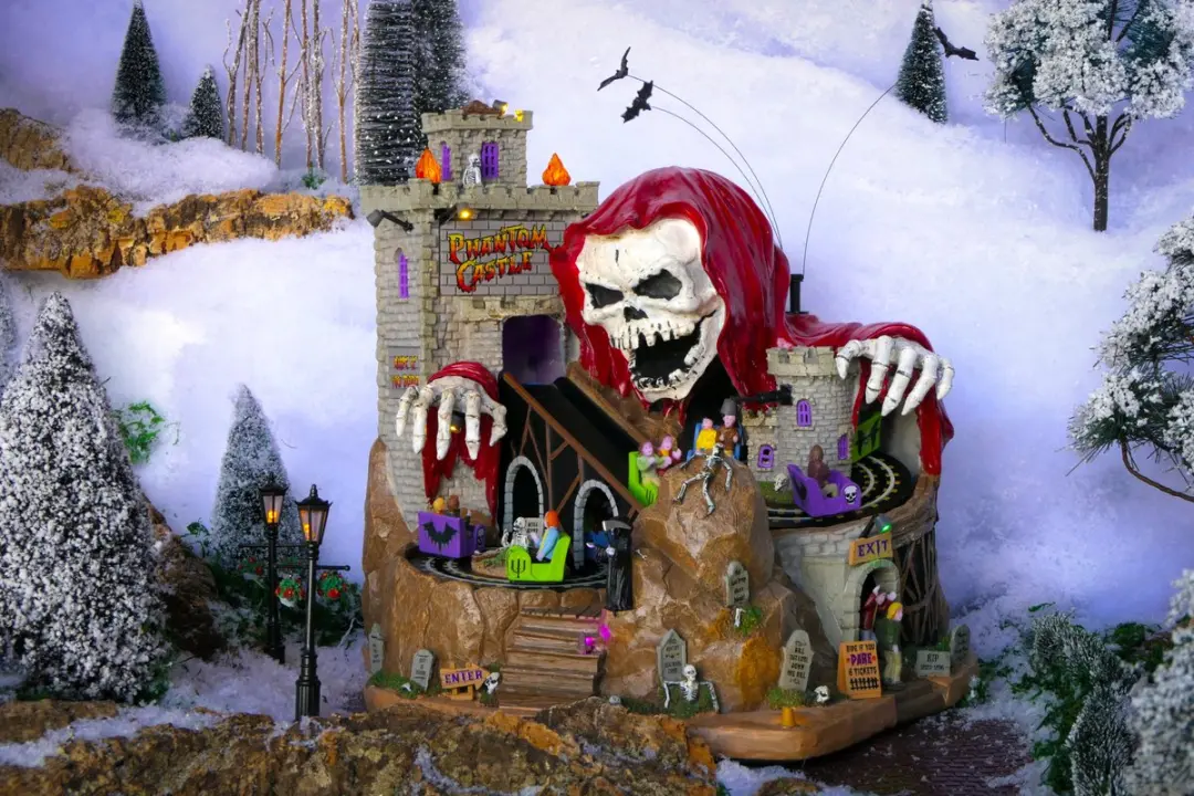 Lemax Spooky Town Phantom Castle