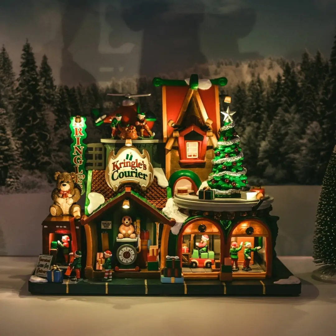 Lemax Kringle's Courier Santa's Wonderland 2025 - Bewegend Kersthuisje - Meerkleurig