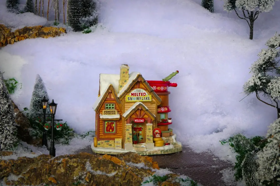 Lemax The Melted Snowflake Verlicht Gebouw - Meerkleurig