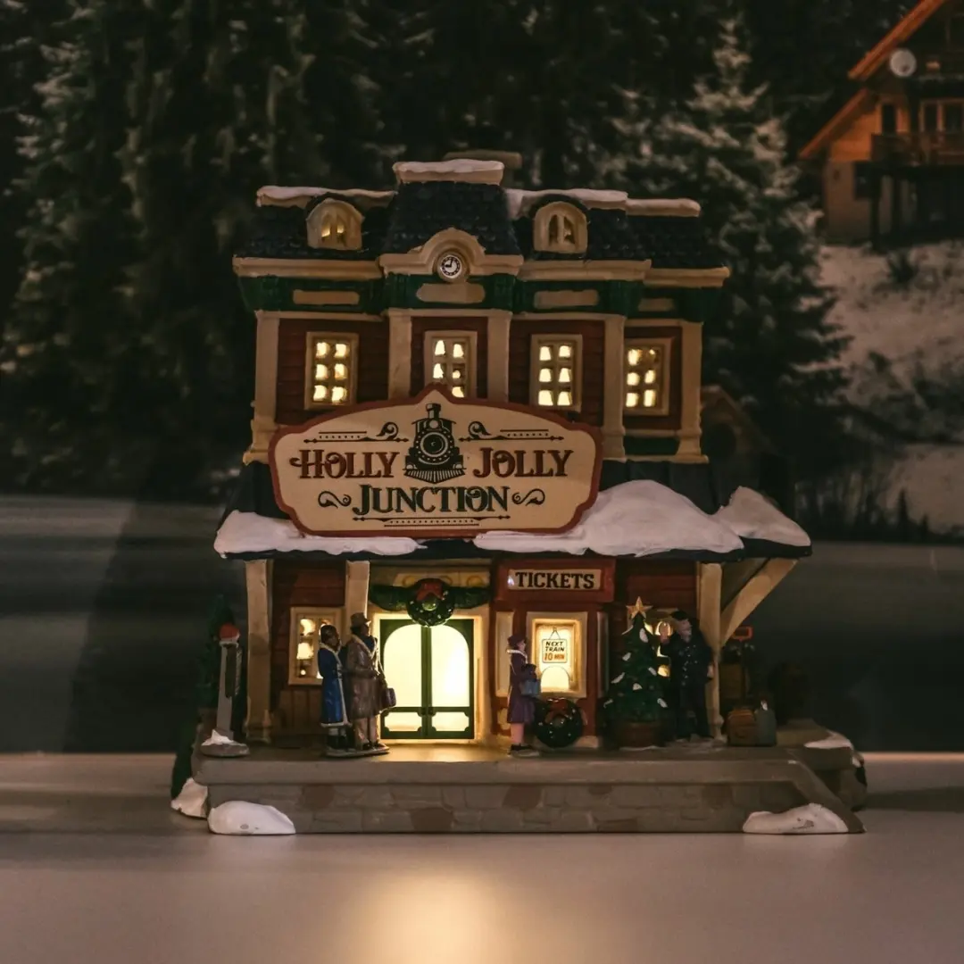 Lemax Holly Jolly Junction - Multicolor