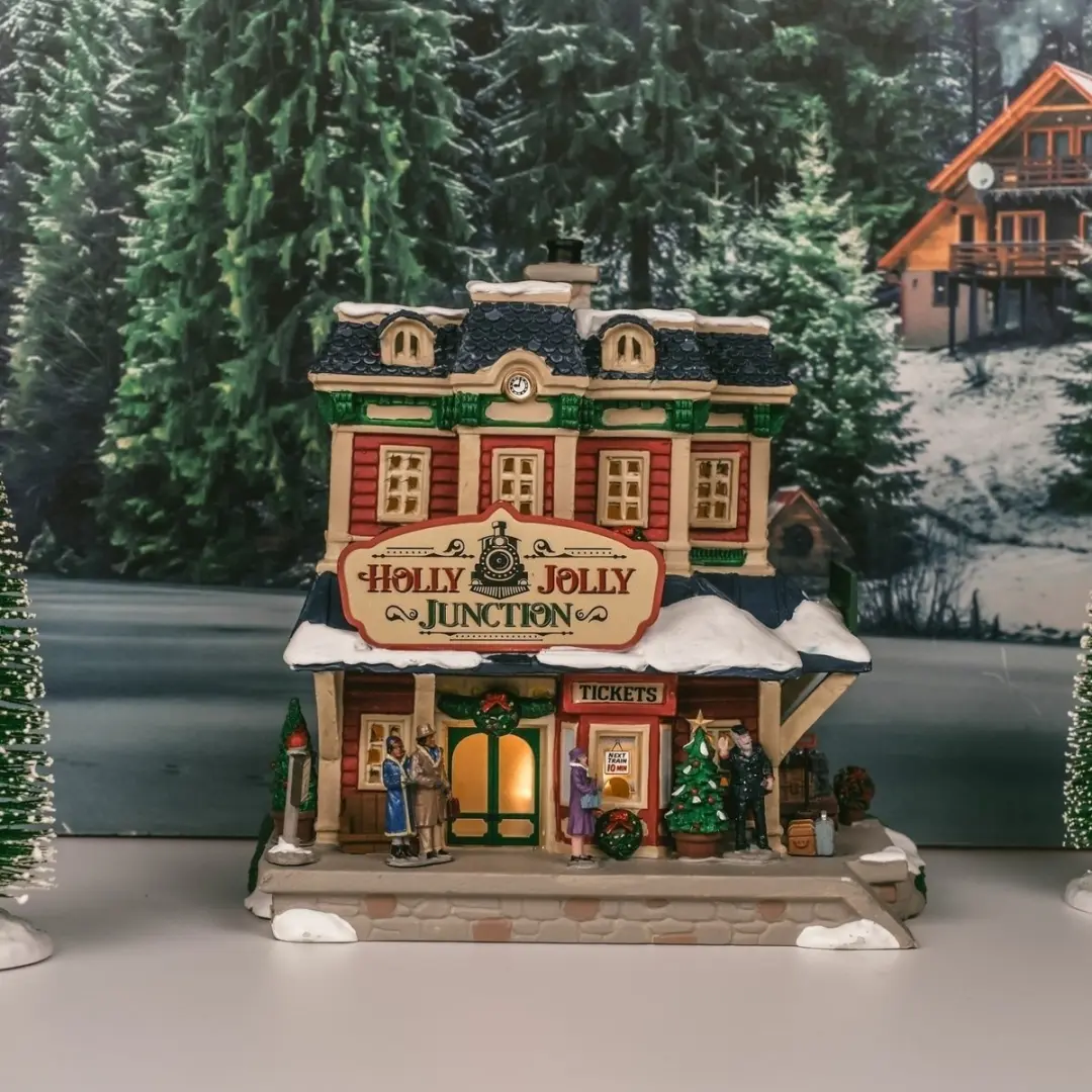 Lemax Holly Jolly Junction