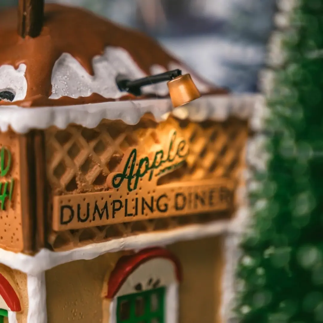 Lemax Apple Dumpling Diner Sugar 'N' Spice 2025 - Meerkleurig