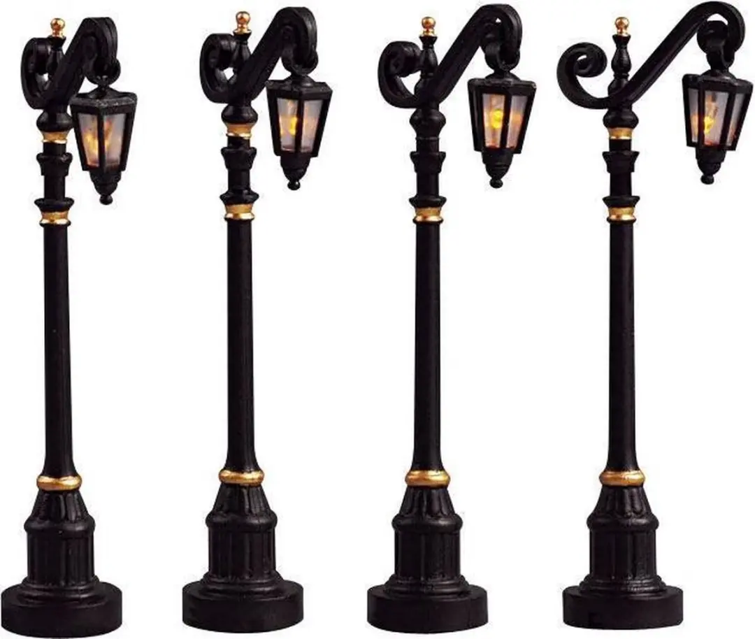 Lemax Colonial Street Lamp Set