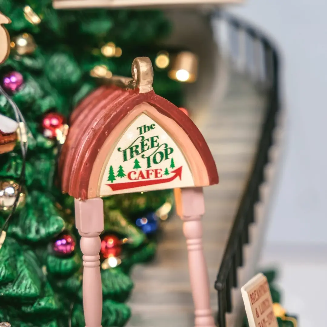 Lemax The Tannenbaum Tower Kersthuisje - Santa's Wonderland 2025 - Meerkleurig