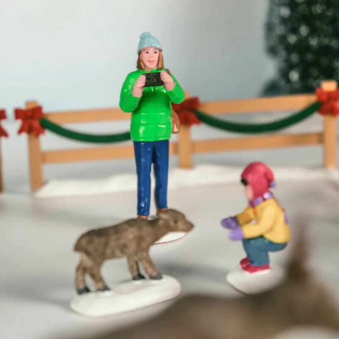 Lemax Reindeer Petting Zoo Figuur - Neutraal