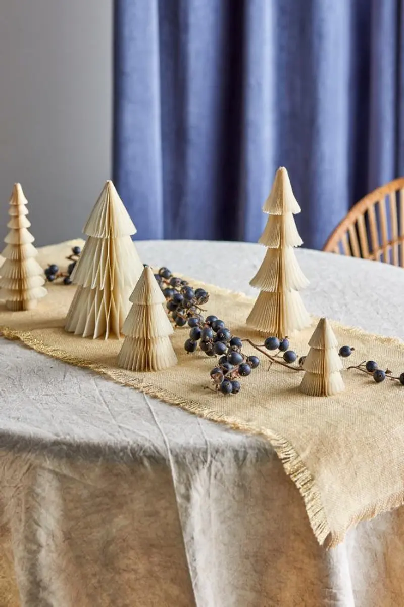 Bloomingville Milan Papieren Kerstboompjes Wit/Goud - 5 Stuks - afbeelding 2 van 4
