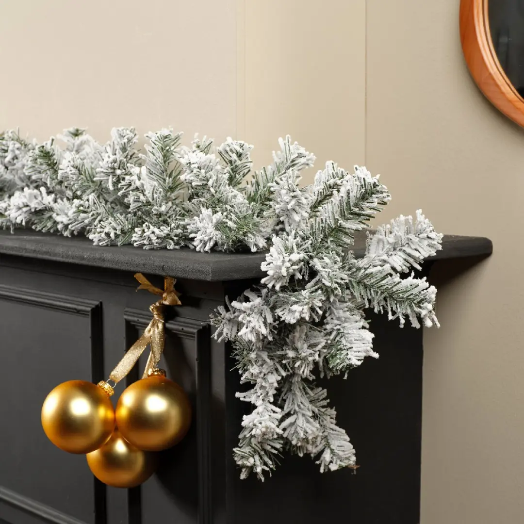 Decoris Guirlande Besneeuwd Kerstdecoratie 270cm x 20cm