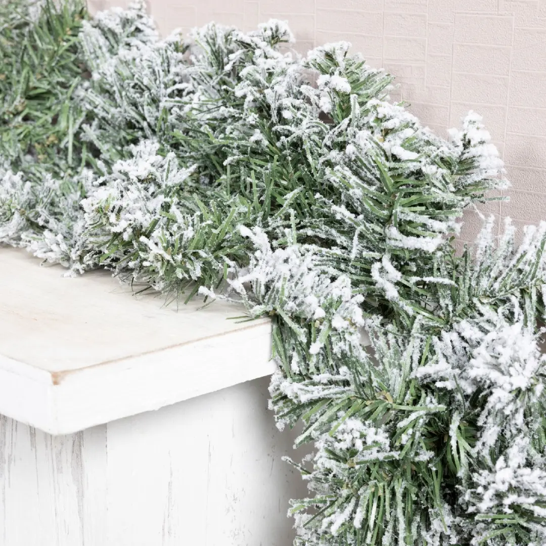 Decoris Guirlande Besneeuwd Kerstdecoratie 270cm x 20cm - 180 Takken