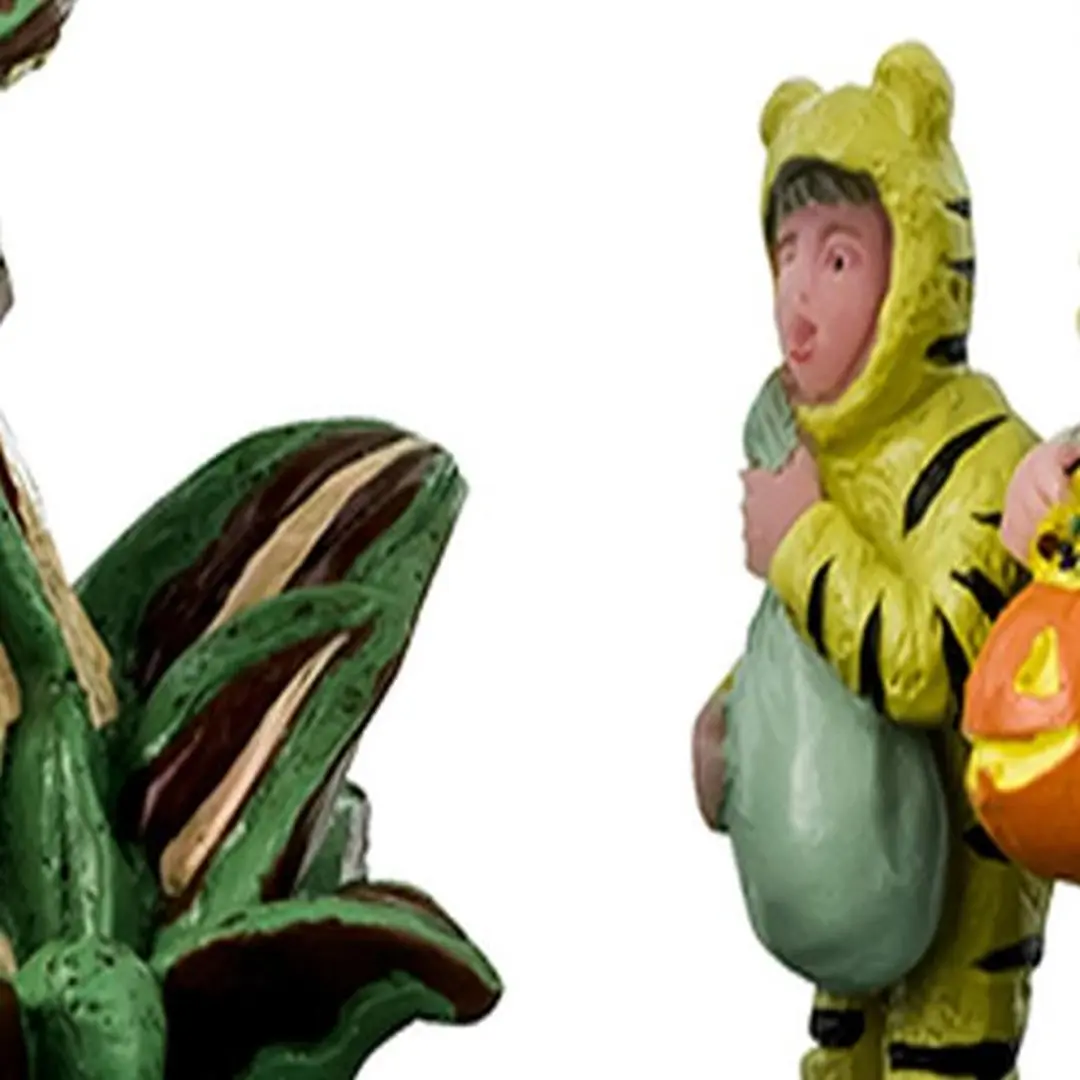 Lemax Spooky Town Terrified Trick or Treaters