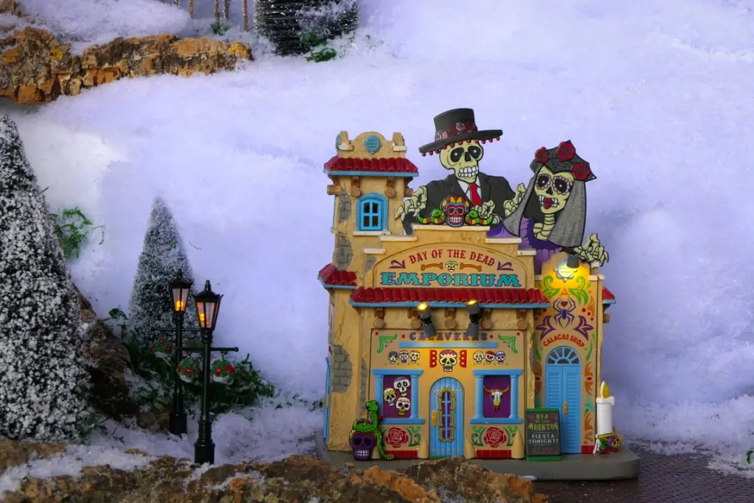Lemax Spooky Town Day Of The Dead Emporium