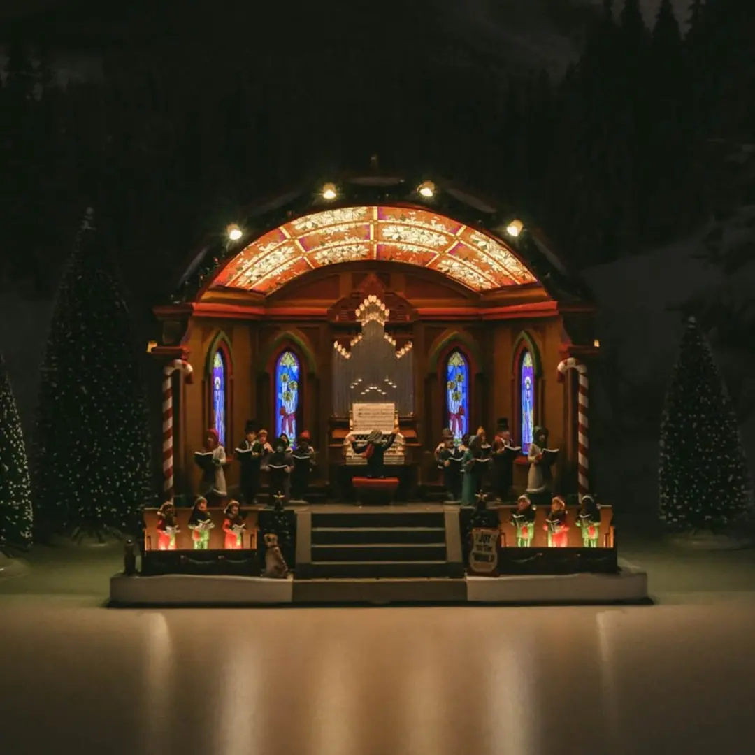Lemax Christmas At The Park Pavilion - Verlicht Model - afbeelding 6 van 6
