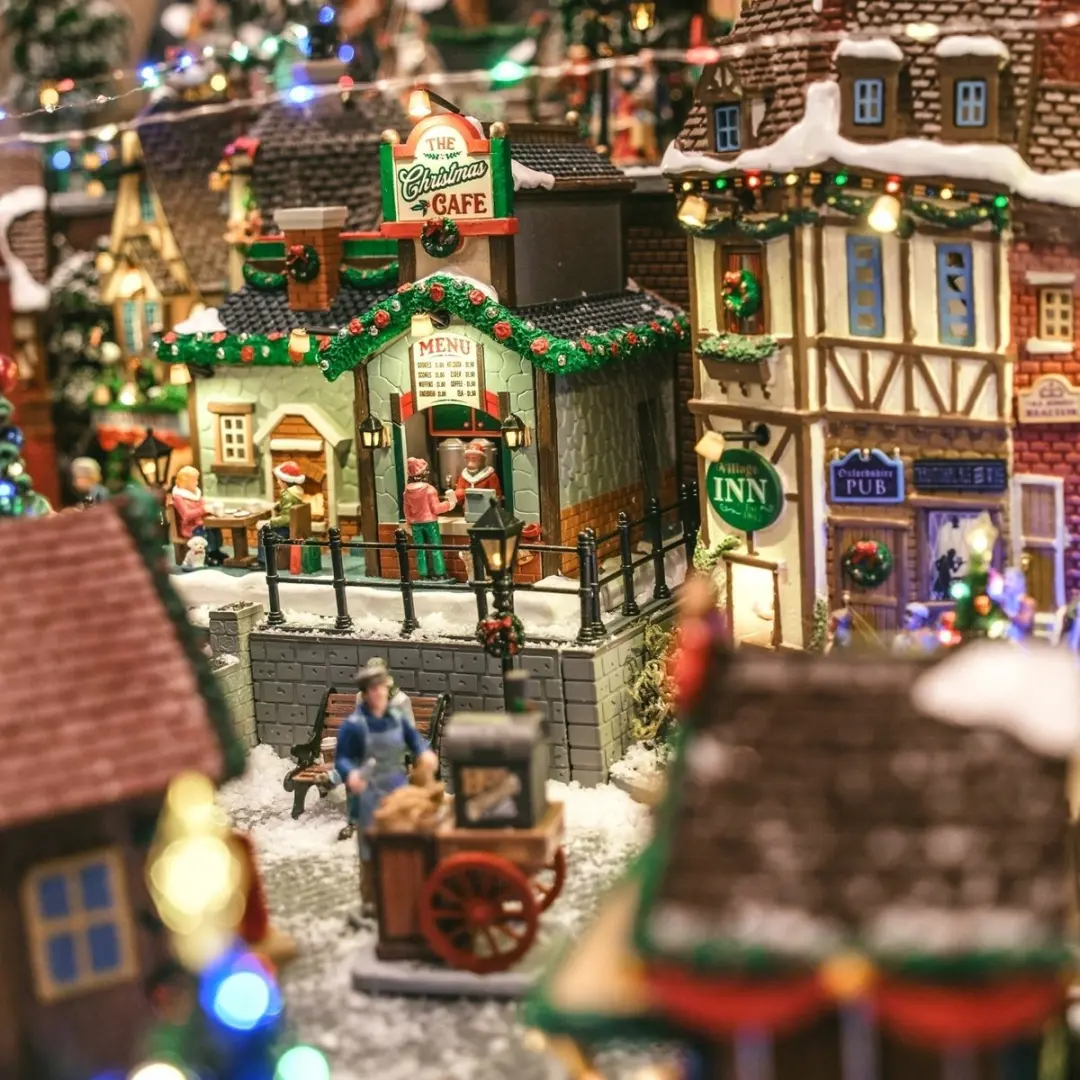 Lemax The Christmas Café - Meerkleurig