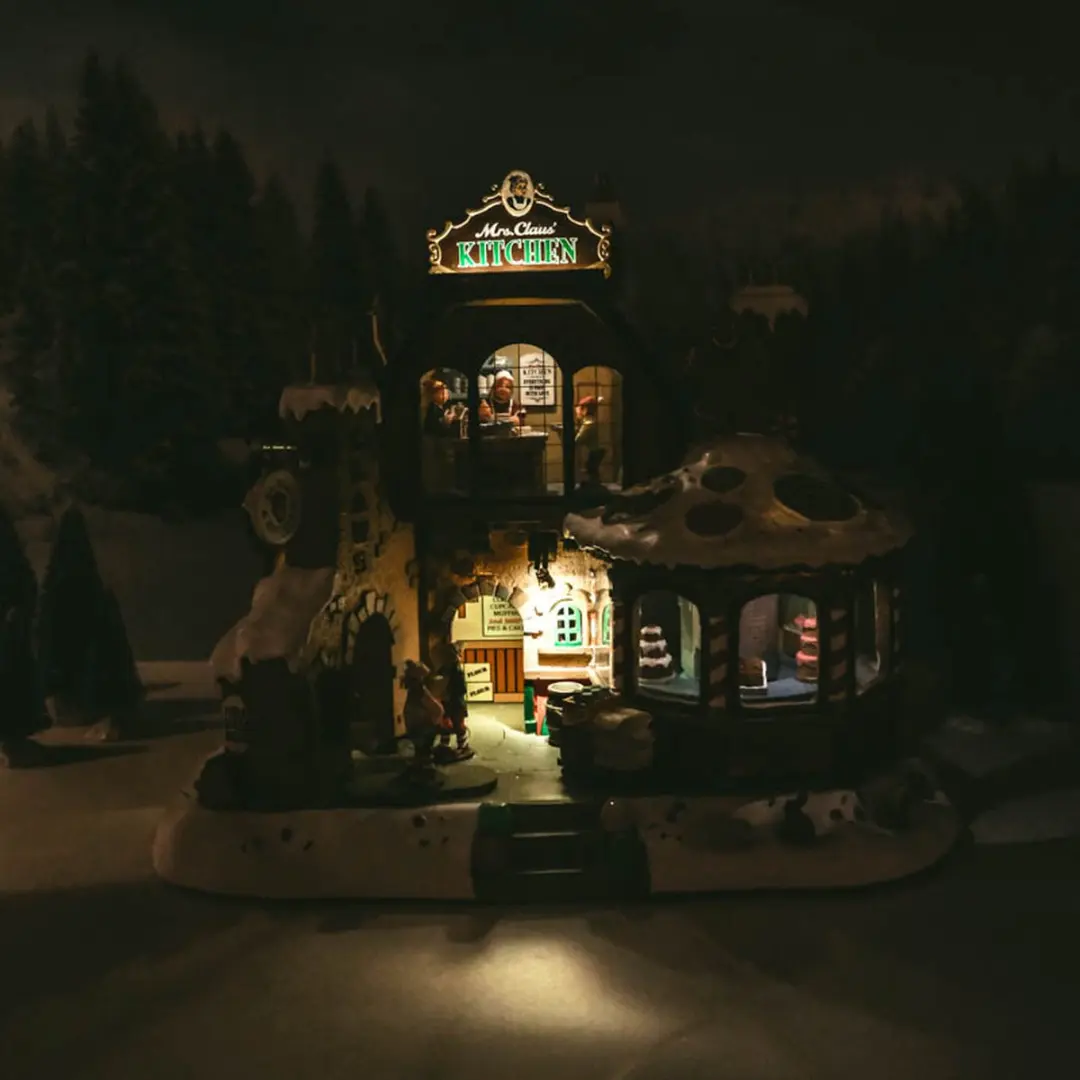 Lemax Kerstdorp Mrs. Claus' Keuken - met verlichting - afbeelding 6 van 6