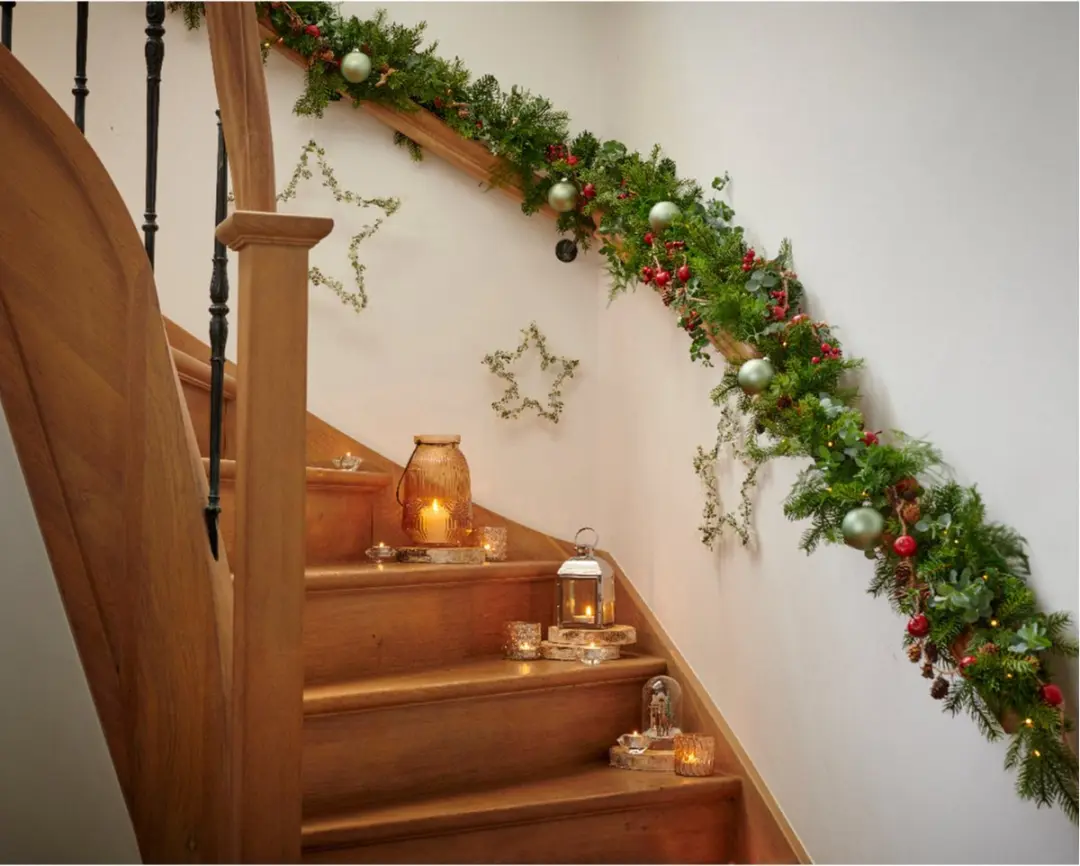 Decoris Dennenslinger 270cm - 80 LED - Groen - afbeelding 2 van 3