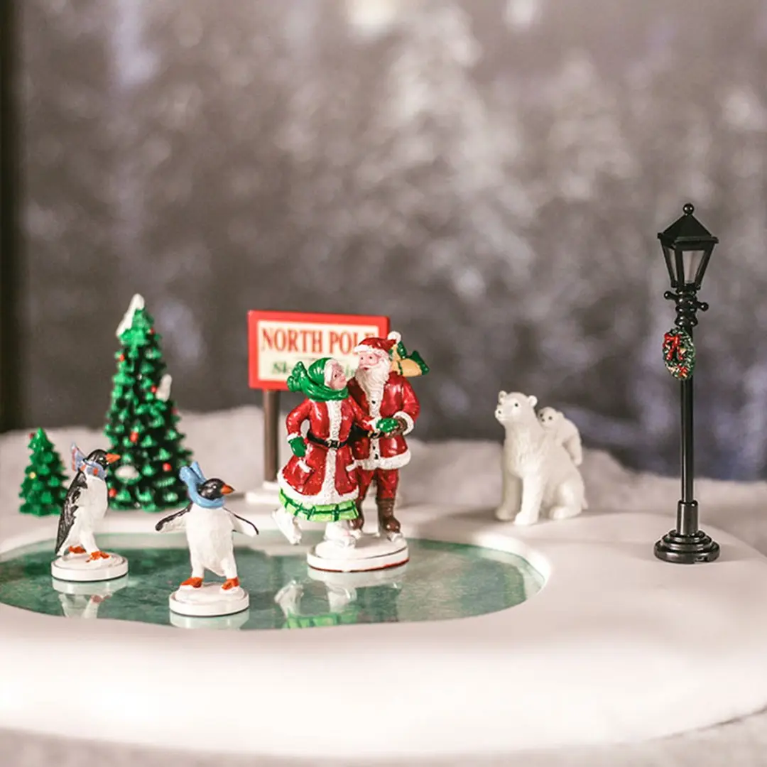 Lemax North Pole Skating Rink Figuur - Animatie